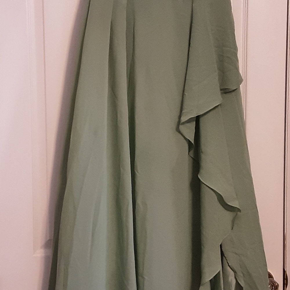 Elegant Green Women's Wedding Dress